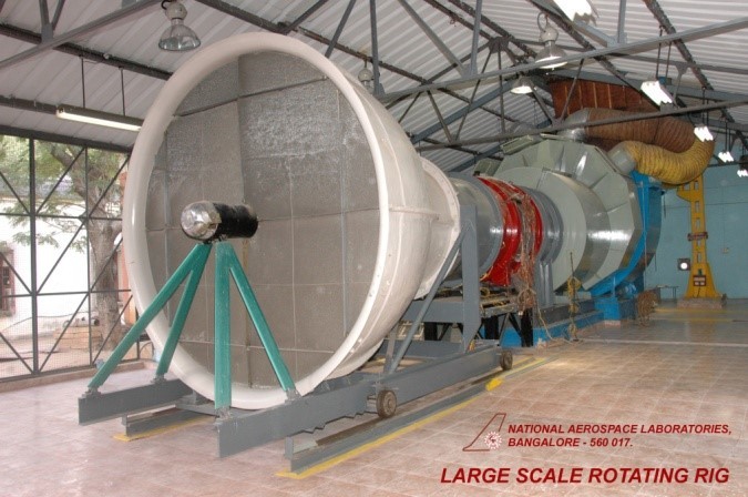 LARGE SCALE ROTATING RIG