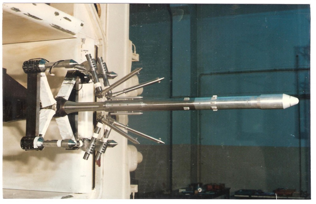 WIND TUNNEL SIMULATION OF MULTI-BOOSTER SEPARATION TRAJECTORIES OF LAUNCH VEHICLES